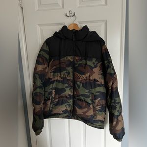 Mens Aeropostale Camo Puffer Jacket